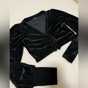 Long sleeve dressy black crop top